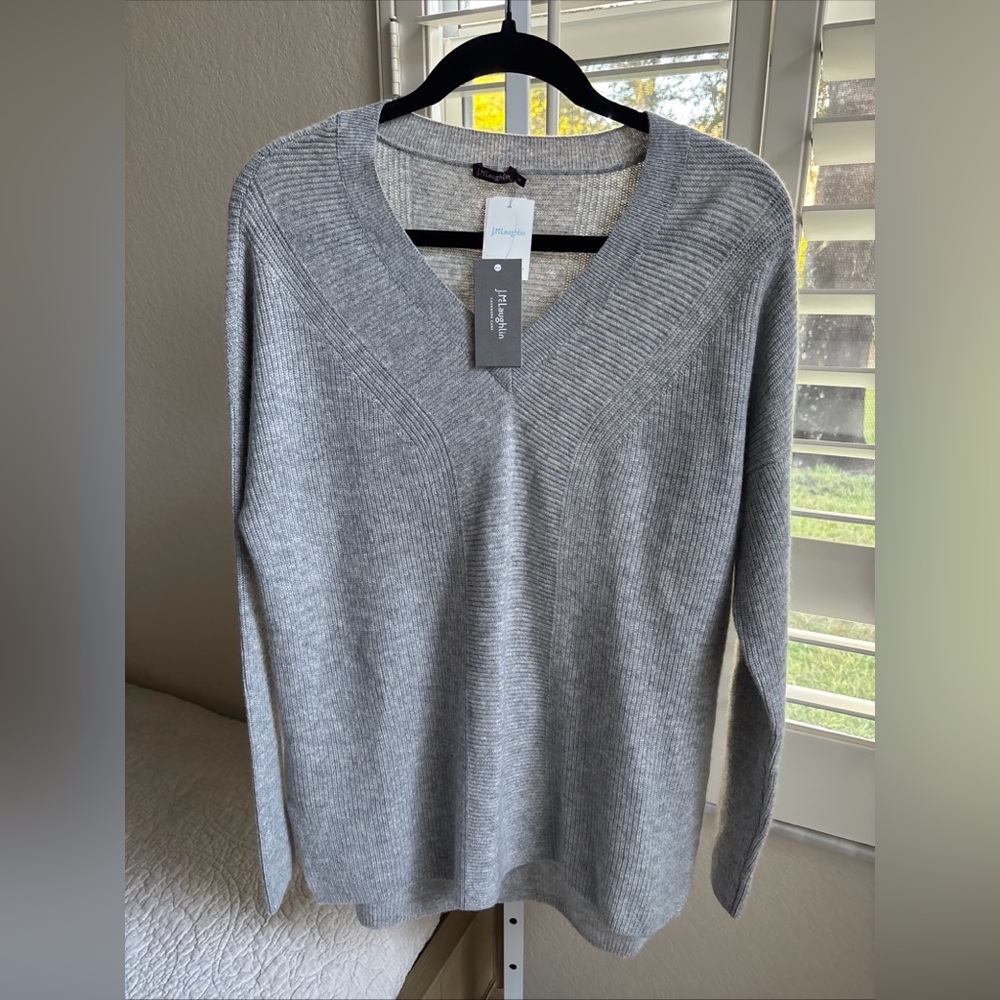J. MCLAUGHLIN 100% Cashmere V Neck Heather Gray Orrin Sweater Size Medium Womens